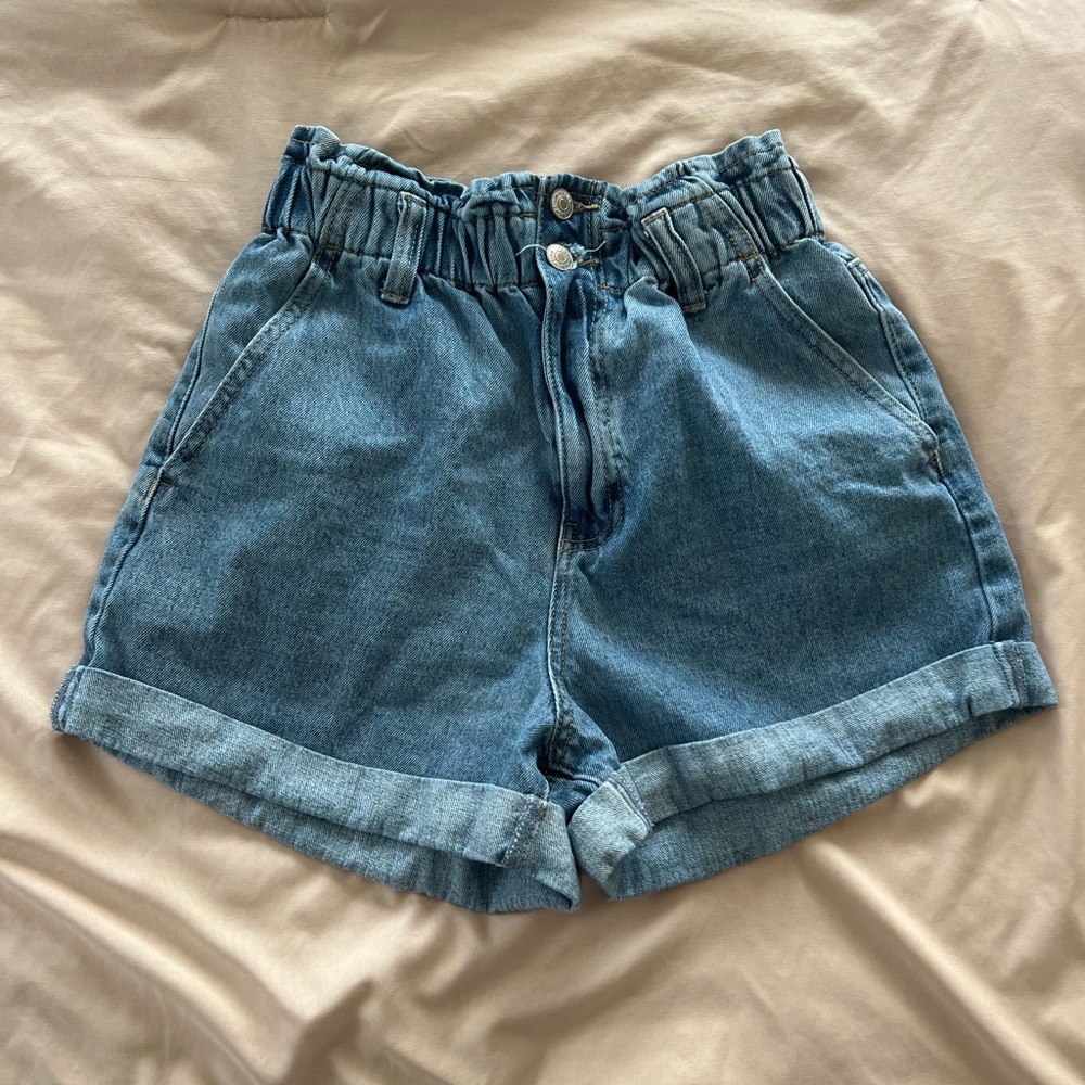 Forever 21 Jean Shorts Size Medium